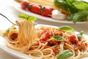 Pasta with tomato sauce and basil